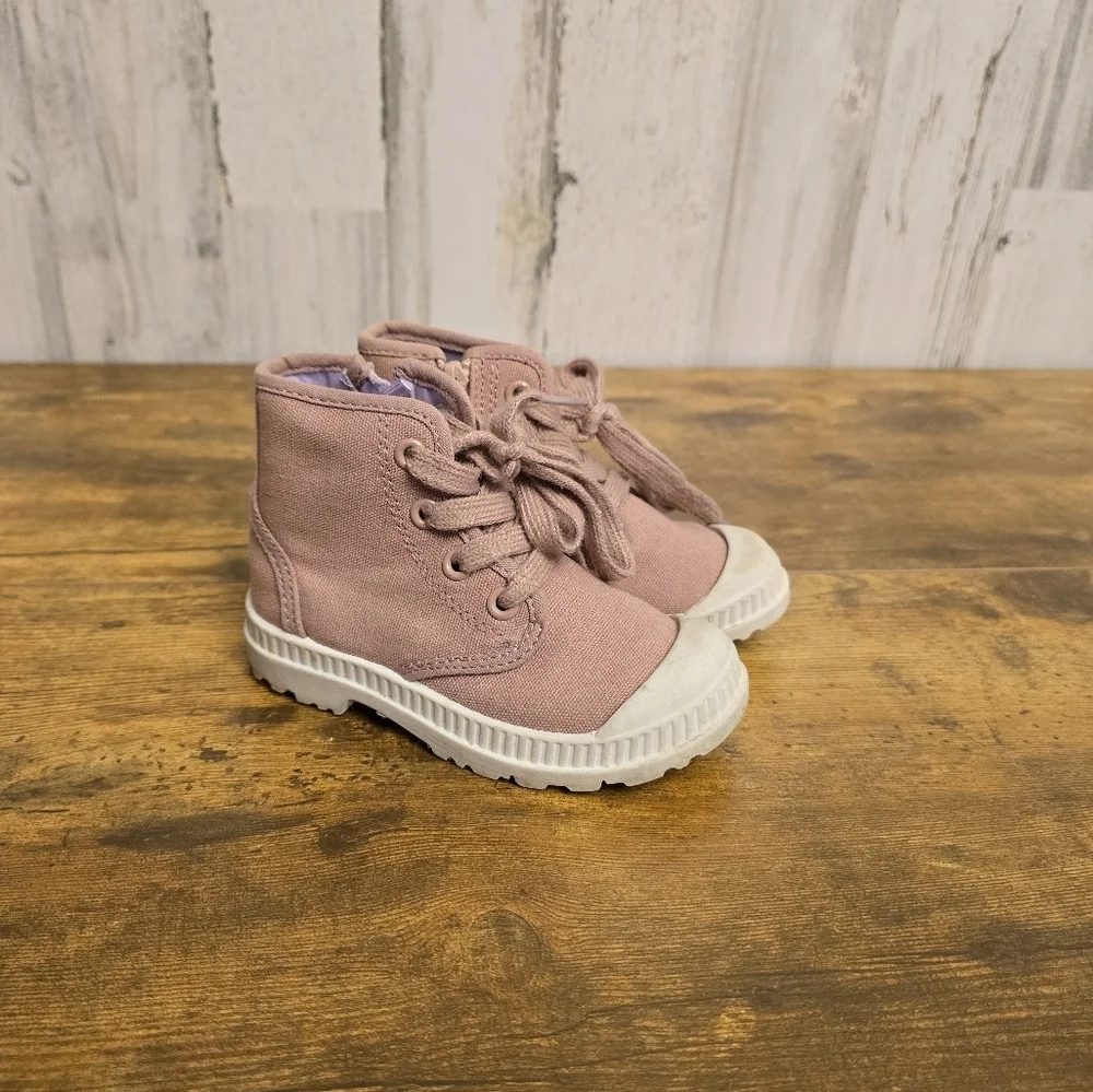 Old Navy Girls Pink Canvas High-Top Shoes Size Zipper Toddlers Size 8